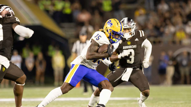 Western Michigan's Zaire Barnes against Pitt